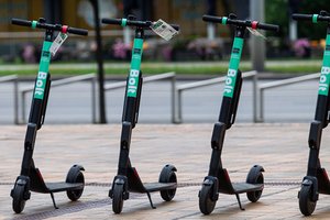 Karantino poveikis: ankstinama „Bolt“ elektrinių paspirtukų sezono pradžia