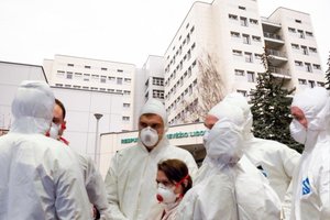 Koronavirusu užsikrėtęs panevėžietis – reanimacijoje, jį prižiūrėję medikai dirbo be apsaugos priemonių