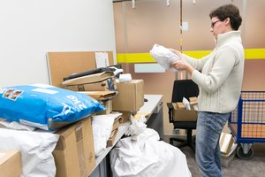 „Lietuvos paštas“ informuoja laukiančius siuntų: gali užtrukti