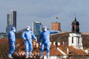 Vienas iš koronavirusu užsikrėtusių vaikinų grįžęs į Lietuvą dar spėjo pasilinksminti Vilniuje