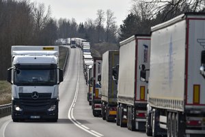 Vilkikų eilės Lietuvos ir Lenkijos pasienyje sumažėjo perpus