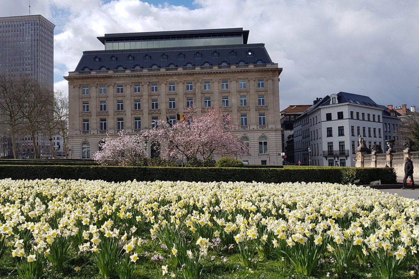 Einant nuo istorinio senamiesčio link ES institucijų biurų rajono, gatvės penktadienį buvo apytuštės, nesimatė nei pprastai su lagaminais dardančių tarptautinių posėdžių lankųtojų, nei biurų darbuotojų.<br>J.Marcinkutės nuotr.