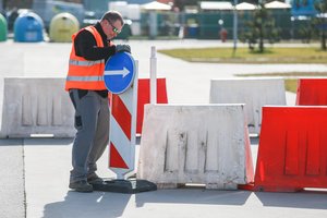 Mobilūs koronaviruso patikros punktai kol kas nestartuoja: stabdo biurokratinės kliūtys