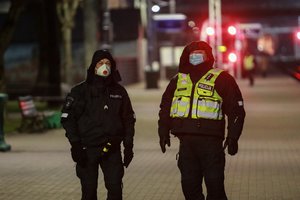 Antradienį policija sulaukė daugiau 255 pranešimų dėl izoliacijos nesilaikymo