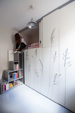 8 kv. m ploto butas Prancūzijoje, „Tiny Apartment In Paris“, architektai „Kitoko Studio“. <br>Fabienne Delafraye / archdaily.com nuotr.