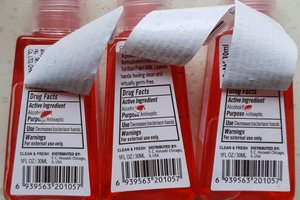 Įspėjo perkančius dezinfekcinį skystį: galite įsigyti katę maiše