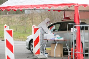 A. Veryga nurodė, kiek žmonių bus galima ištirti mobiliuosiuose patikros punktuose dėl COVID-19