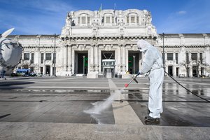Nesuvaldomas virusas Italijoje siautėja toliau: pagal mirčių skaičių aplenkė Kiniją