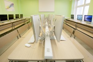 Nuotoliniam mokymui Švietimo ministerija pirks ir nuomos 35 tūkst. kompiuterių