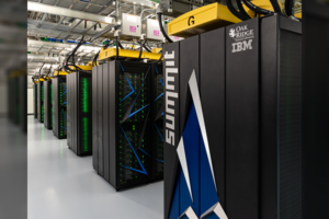 Galingiausias pasaulio kompiuteris prisideda prie skiepų nuo koronoviruso sukūrimo