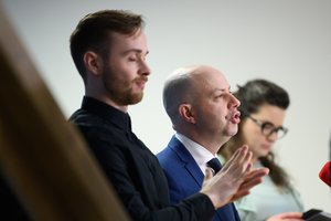 Lietuvoje daugėjant užsikrėtusių koronavirusu, planuojama pratęsti karantiną