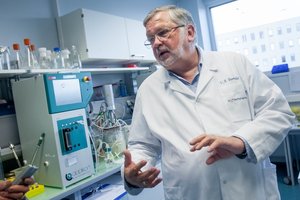 Biotechnologas V.A. Bumelis: „Lietuvoje netrukus bus gaminami reagentai koronavirusui“