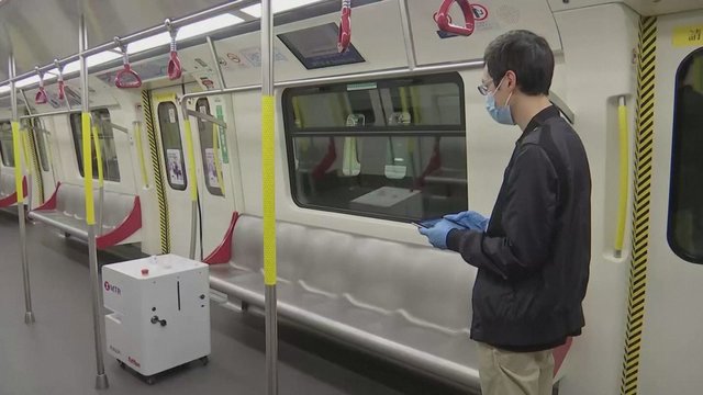 Honkonge dezinfekcija perėjo į kitą lygį: metro sukiojasi užprogramuoti robotai    