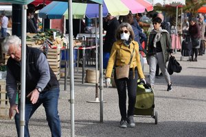 EK pritarė Prancūzijos planui kovai su virusu: bus skirta 300 mlrd. eurų parama