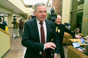 J. Narkevičius: užsiregistravusių norinčių grįžti į Lietuvą šalies piliečių – beveik 3800