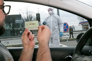 Vilniuje koronaviruso patikros punktai pirmadienį veiks įprastai