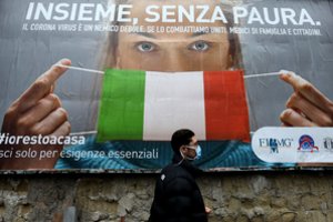 Italijoje koronavirusas pasiglemžė dar 651 gyvybę, JAV – neregėtas užsikrėtusiųjų šuolis