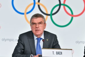 IOC dėl Tokijo olimpiados apsispręs per artimiausią mėnesį