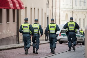 Sekmadienį policija sulaukė beveik 200 pranešimų dėl karantino pažeidimų