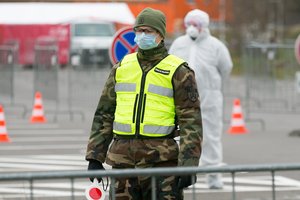 Daugiau 200 lietuvių izoliavosi specialiose patalpose didžiuosiuose šalies miestuose 