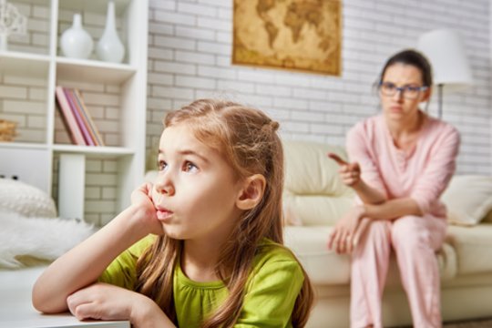 Edukologijos specialistė: 10 taisyklių, kaip užimti vaikus per karantiną