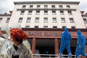 Smūgis Kauno klinikoms: koronavirusu užsikrėtė pacientė, saviizoliacijoje – 77 darbuotojai