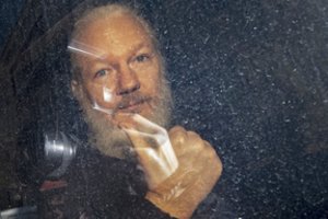 J. Assange'o prašymas dėl koronaviruso paleisti jį už užstatą atmestas