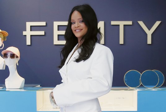 Aukštąją madą supurčiusi Rihanna skleidžią kitokią žinią: norėtų dar daugiau