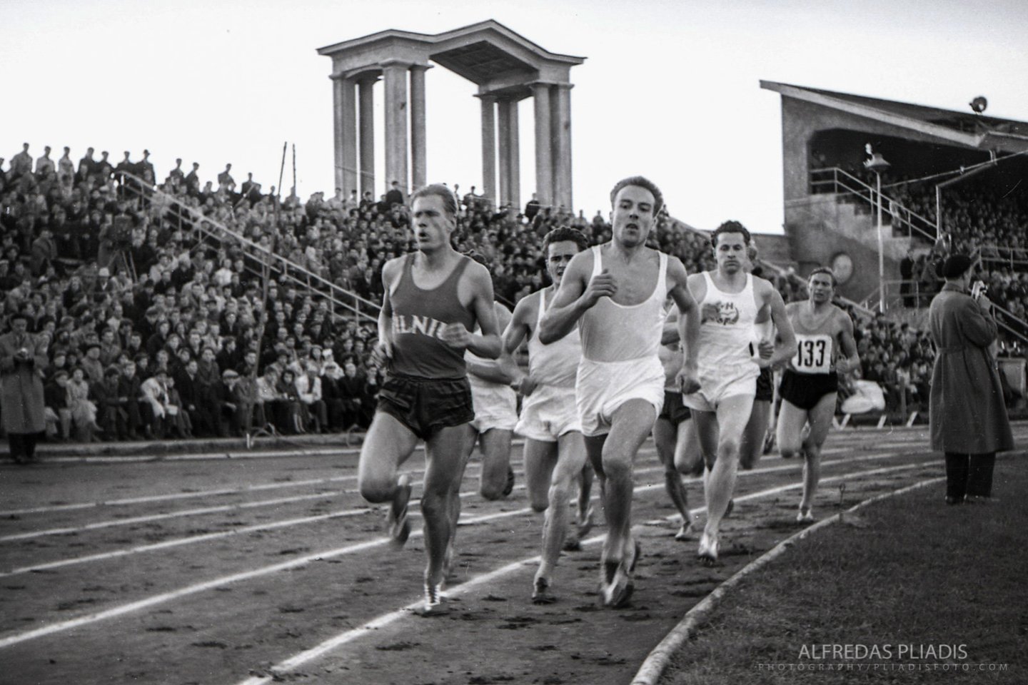 Bėgimas Vilniaus „Žalgirio“ stadione (1959 m.)<br> A.Pliadžio nuotr.