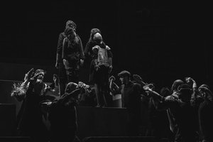 Klaipėdos dramos teatras žiūrovams dovanoja spektaklį „Mūsų klasė“