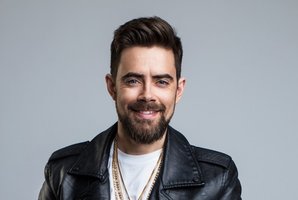 Grįžtantis į televiziją Timūras Augucevičius pats įrenginėja savo kotedžą