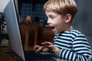 Turite savaitgalį pasiruošimui: padėkite vaikams mokytis internetu