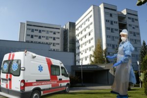 Palengvėjimas Panevėžiui: į darbą grįžta 30 Panevėžio medikų, dar 20– karantine