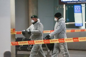 Penktoji koronaviruso auka: užsikrėsti galėjo nuo sergančių medikų, šie ligonį prižiūrėjo be jokių apsaugos priemonių