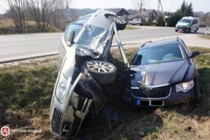 Savaitgalio avarijose žuvo 2 žmonės, dar 16 buvo sužalota