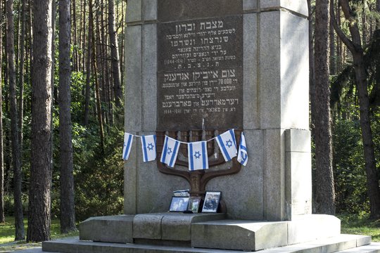 1943 m. naciai Paneriuose sušaudė daug žydų iš naikinamų Rytų Lietuvos getų, kitus perkėlė į Vilniaus getą.<br>V.Ščiavinsko nuotr.