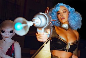 Apie laimingą vienatvę singlą išleidusi Rita Ora: „Vienišumo jausmas galiausiai tampa pilnatve“