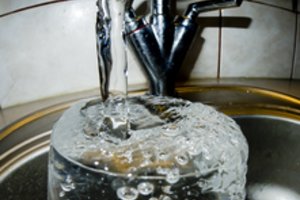 Vandens tiekėjai prašo neatidėti mokėjimų – gyventojai ir taip neatsiskaito už paslaugas