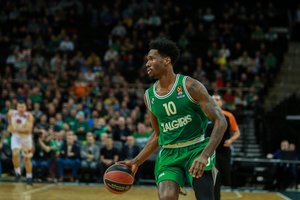 Negyvenamoje saloje užsibūti nelinkęs N. Hayesas atskleidė, kurioje šalyje pamatė dar ne viską