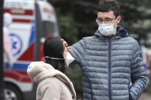 Lenkija griežtina karantino sąlygas: uždraudė nepilnamečiams vieniems būti lauke