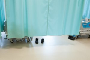 Vilnietės košmaras po kelionės: negauna nė būtino gydymo, nė COVID-19 tyrimo