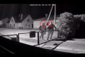 Koronavirusas keičia ir nusikaltėlių aprangos kodą: vogti eina su respiratoriais ant veidų