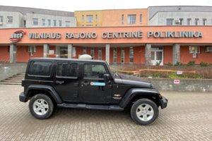 Beveik 2 tūkst. medikų automobilius pasižymėjo specialiu ženklu