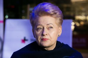 D. Grybauskaitė: siekiame, kad kovai su koronavirusu paaukoti pinigai liktų Lietuvoje