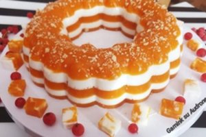 Kefyro ir sulčių desertas: kainuoja nedaug, o rezultatas – šventiškas