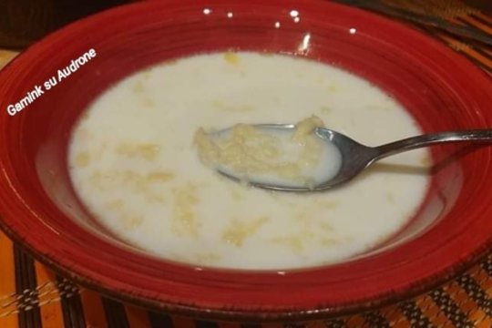 Vakarienė per keletą minučių: pieniška leistinukų sriuba