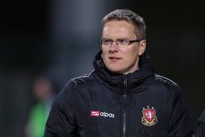 Kelias į futbolo elitą – su trenksmais: V. Dambrausko mėnuo tarp žemės drebėjimo ir koronaviruso