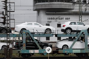 Naujų automobilių pardavimai Vokietijoje krito žemiausiai per beveik 30 metų