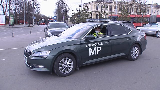 Į gatves žengia Lietuvos kariai ir šauliai: pareigūnams padės stebėti, kaip laikomasi karantino