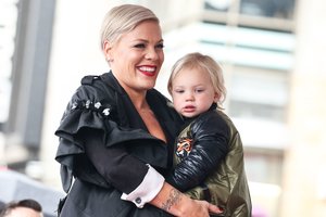 Pink prisipažino, kad ką tik pagijo nuo koronaviruso: sukritikavo JAV valdžią